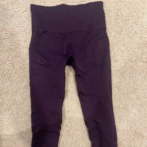 Spanx Chevron Ribbed Leggings; Purple Size Medium